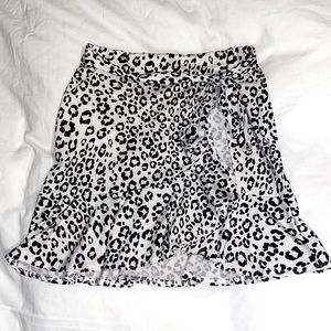 Cheetah skirt with ruffles and a bow tie